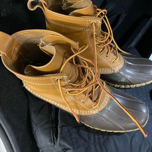 In excellent condition only worn a few times.